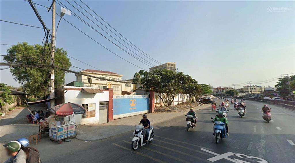 Bán đất mặt tiền đường quốc lộ 13, phường hiệp bình, hồ chí minhdiện tích 4200 m²giá 400 tỷ vnd.