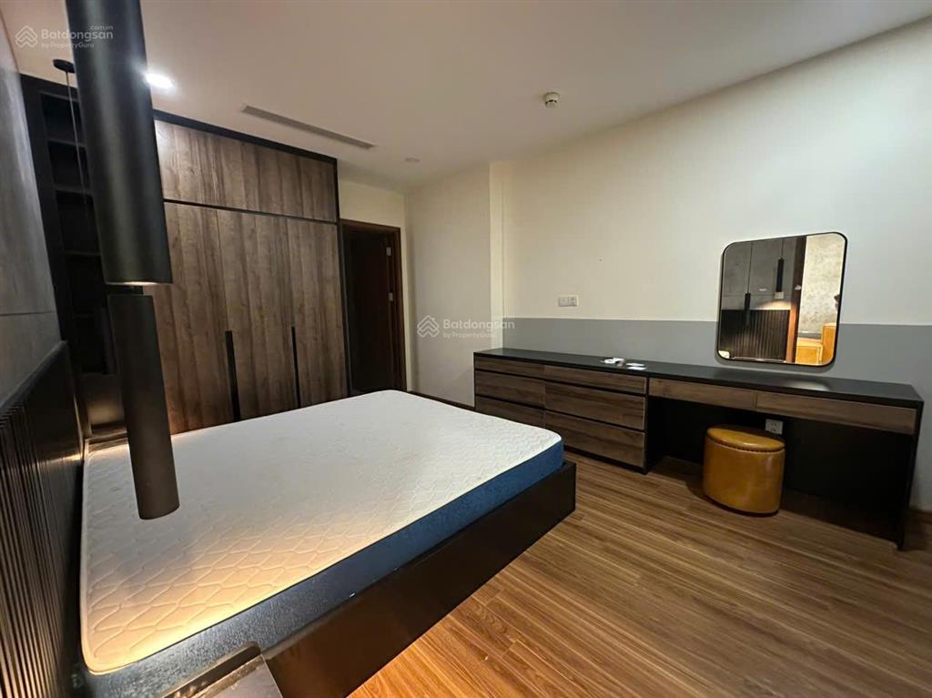 Bán căn hộ golden park số 2 phạm văn bạch, 95m, có 3 phòng ngủ full đồ