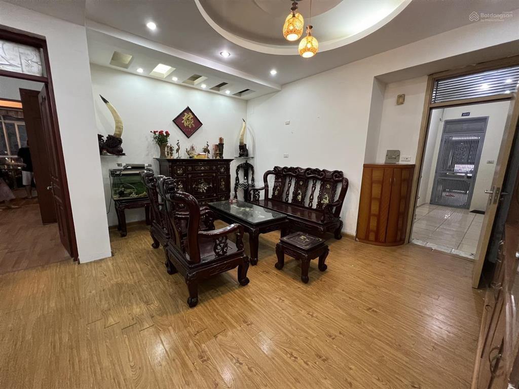 Bán căn hộ 130 phố đốc ngữ, ba đình, 72m, có 2pn giá hơn 6 tỷ