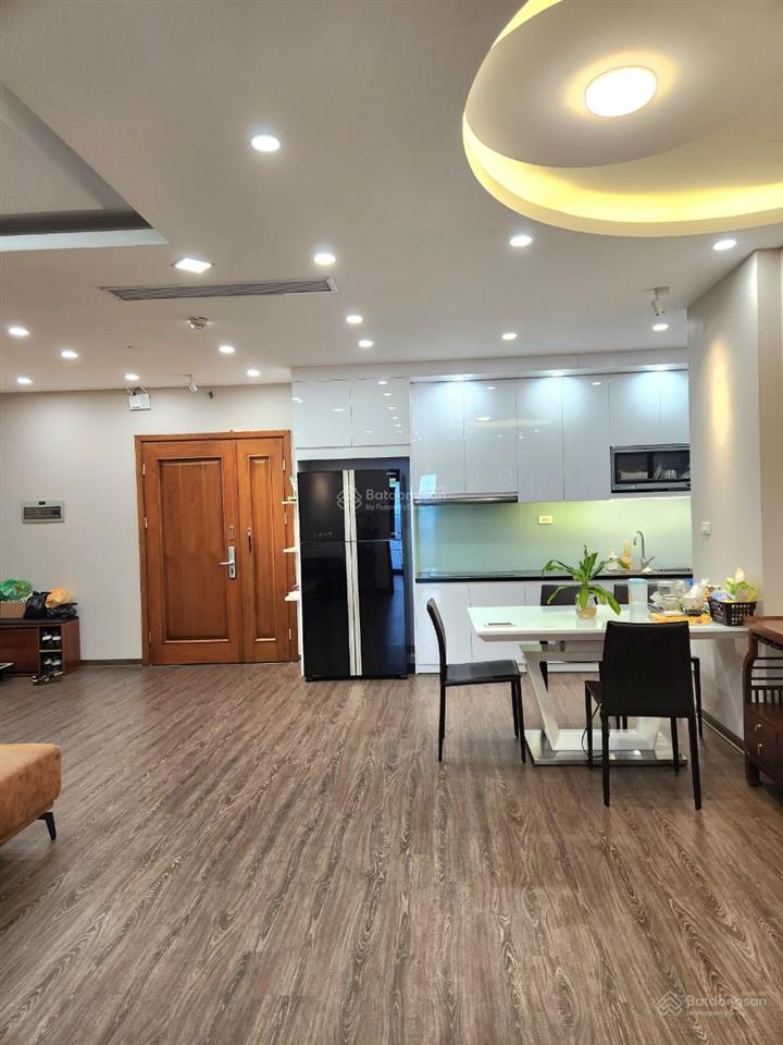 Tôi bán căn hộ eurowindow 27 trần duy hưng, 93,2m2, có 3pn 2 wc ban công đông nam
