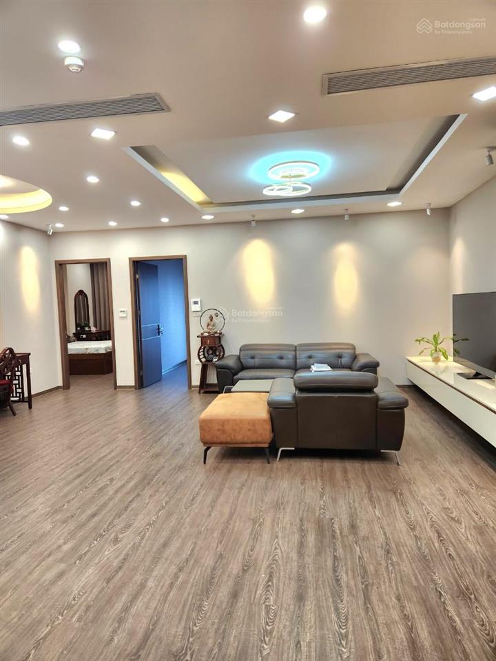 Tôi bán căn hộ eurowindow 27 trần duy hưng, 93,2m2, có 3pn 2 wc ban công đông nam