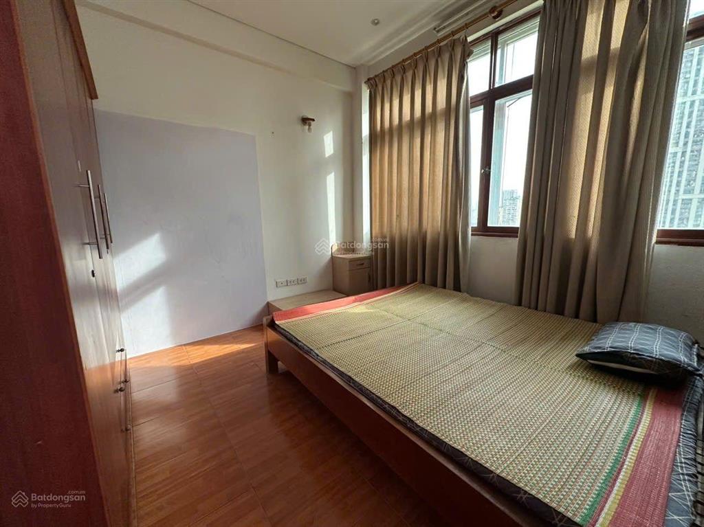 Cho thuê căn hộ f5 trung kính, 65m², 2pn 1 wc giá 10tr/tháng