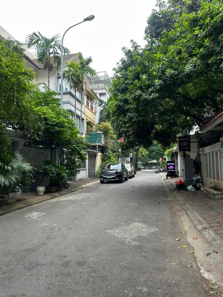 Cho thuê nhà ngõ số 6 phố trần kim xuyến, yên hòa, 150m2, mặt tiền 10m xây 6 tầng thang máy