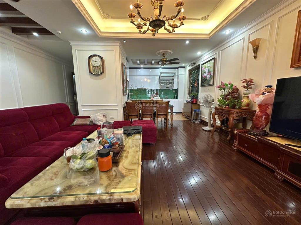 Cho thuê căn hộ m5 nguyễn chí thanh, diện tích 150m2, full đồ, có slot ôtô