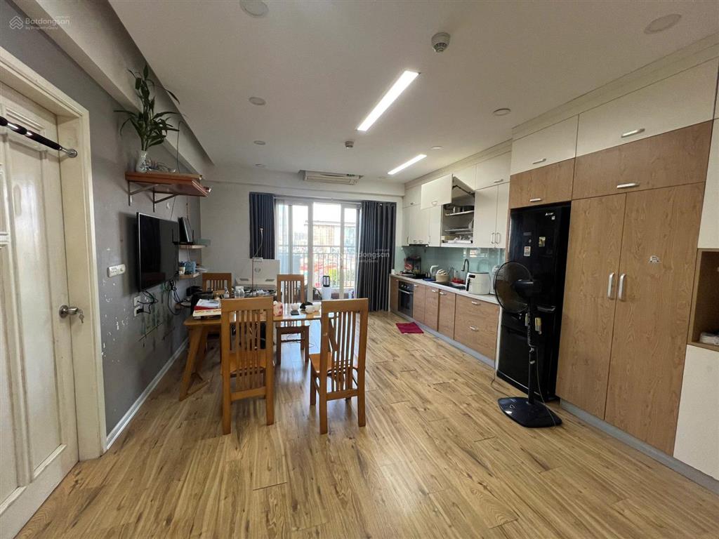 Bán căn hộ 165 thái hà, 114m2, có 3 phòng ngủ, căn góc full đồ