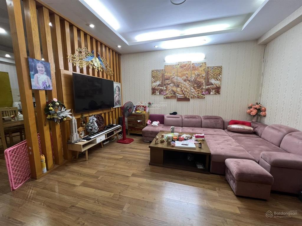 Bán chung cư d5c phố trần thái tông, 90m2 có 2pn giá hơn 6 tỷ