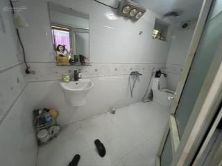 Bán chung cư d5c phố trần thái tông, 90m2 có 2pn giá hơn 6 tỷ