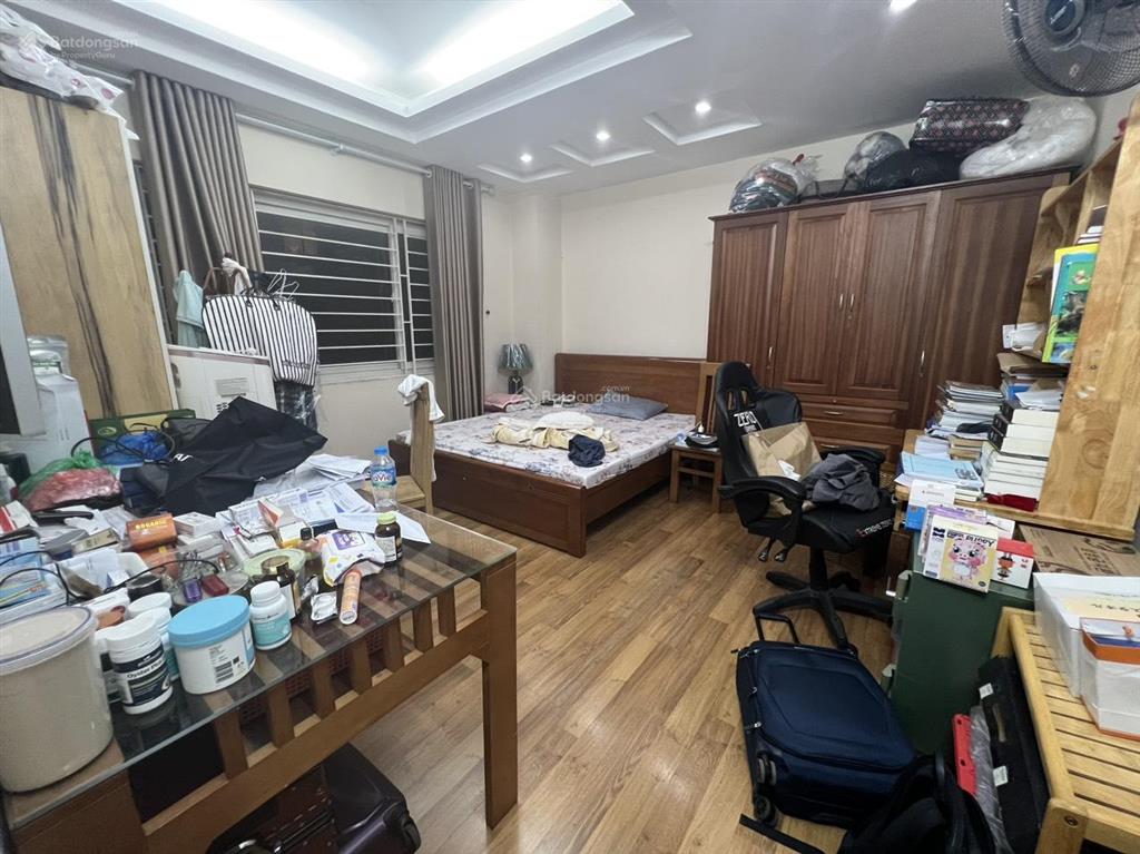 Bán chung cư d5c phố trần thái tông, 90m2 có 2pn giá hơn 6 tỷ