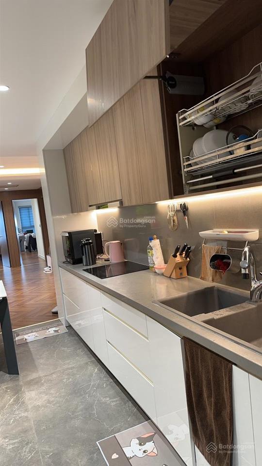 Bán căn hộ 3pn ct36 28 xuân la, view hồ tây siêu đẹp