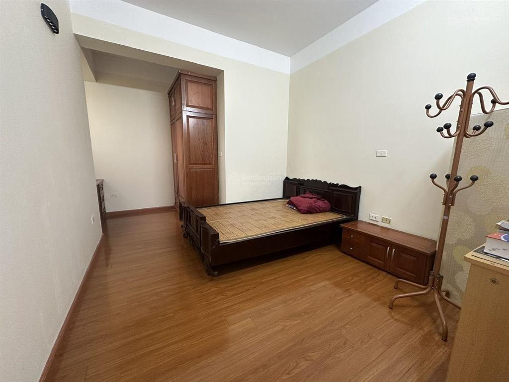 Bán căn hộ b14 kim liên, có 02 phòng ngủ giá tốt cần bán gấp