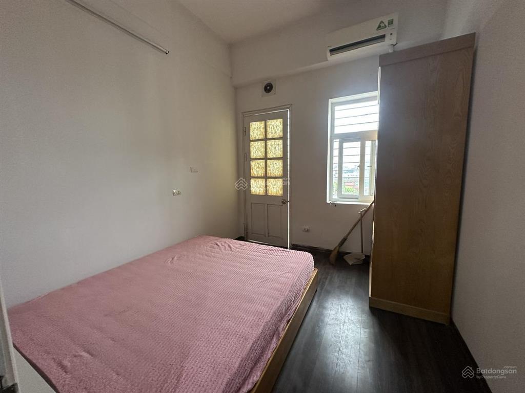 Bán căn hộ n02 chùa láng, có 3 phòng ngủ 2 vệ sinh giá tốt, căn góc 2 thoáng
