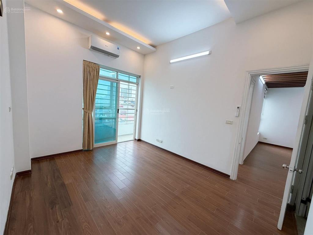 Bán căn hộ d11 số 90 trần thái tông, 85m 2 phòng ngủ 2 wc