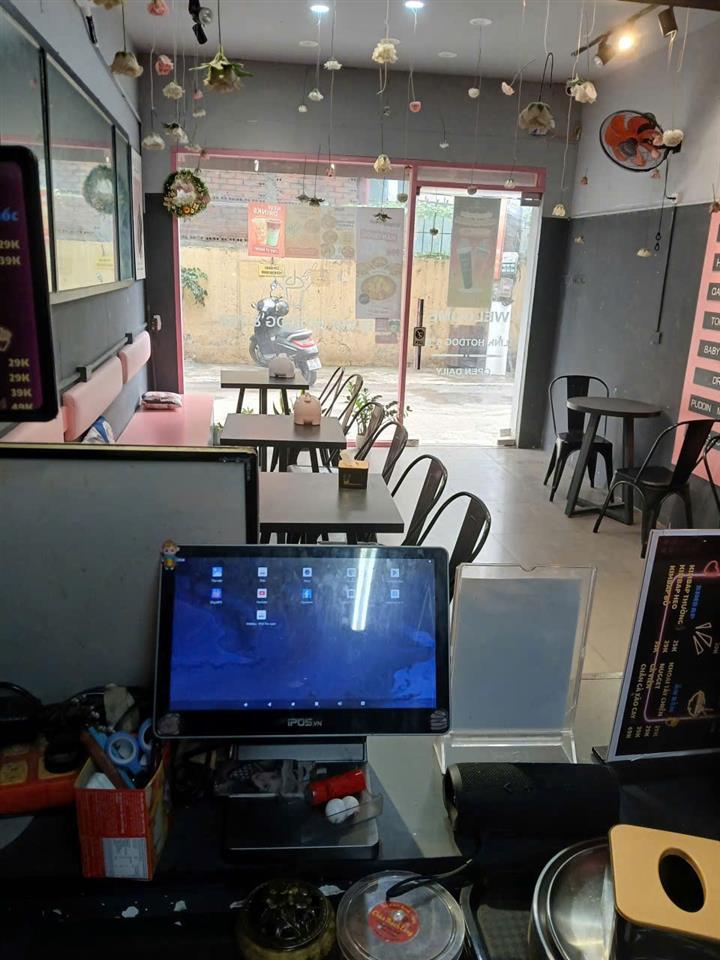 Sang nhượng quán tại Ngõ 133 Xuân Thủy, Cầu Giấy, Hà Nội.