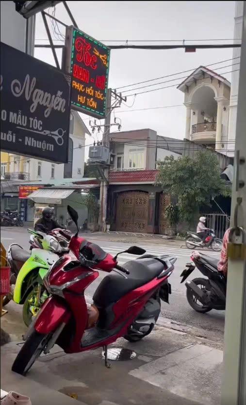 Sang nhượng tiệm tóc Nam - Nữ tại Khu phố Tân Long, phường Dĩ An, Bình Dương ( cũ )