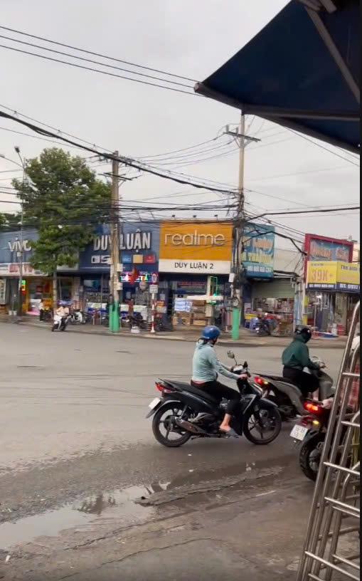 Sang nhượng tiệm tóc Nam - Nữ tại Khu phố Tân Long, phường Dĩ An, Bình Dương ( cũ )