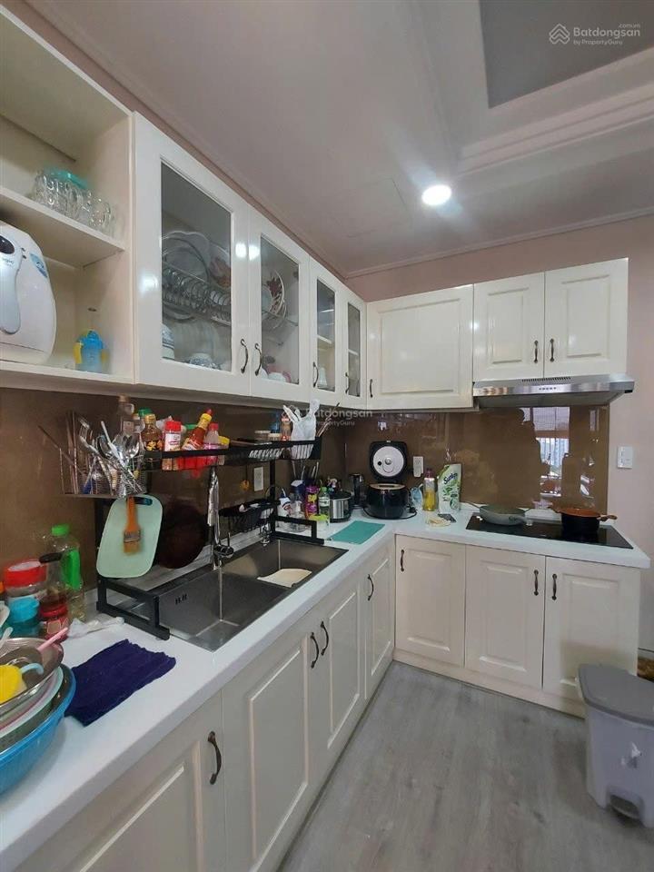 Bán gấp ch giá tốt chỉ 5.980 tỷ, 73m2 2pn 2wc full nt, tại cc the botanica sân bay.  0973 720 ***