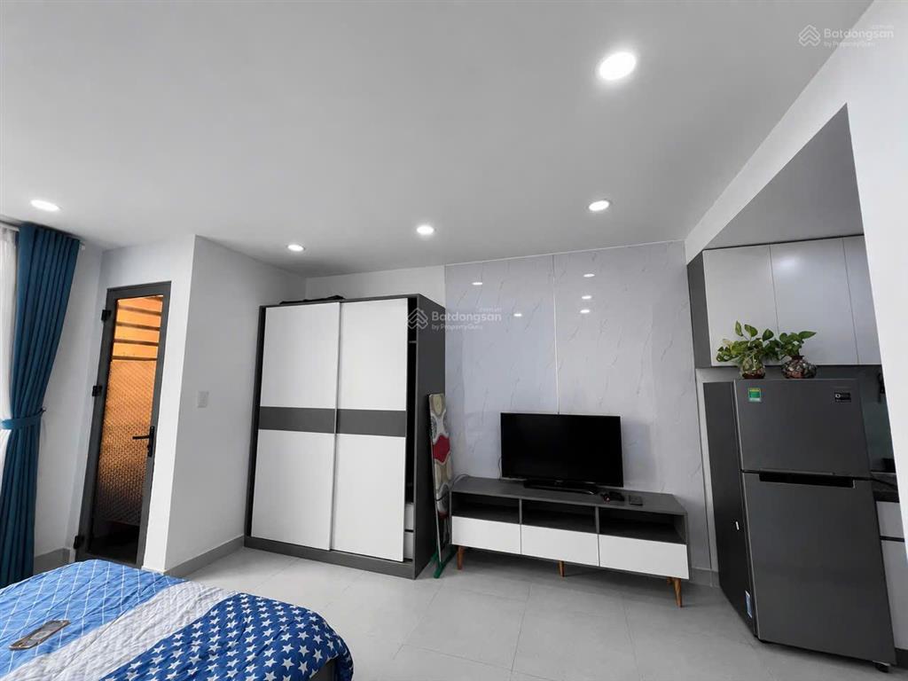 Cho thuê căn officetel orchard garden full nt vào ở liền, giá 11 triệu.  0973 720 *** em thư