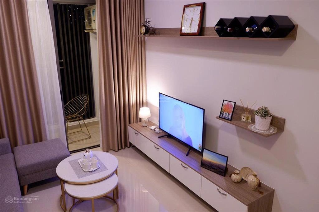 Có suất ô tô  cho thuê ch 2pn 2wc view đông giá 17 triệu tại cc botanica premier