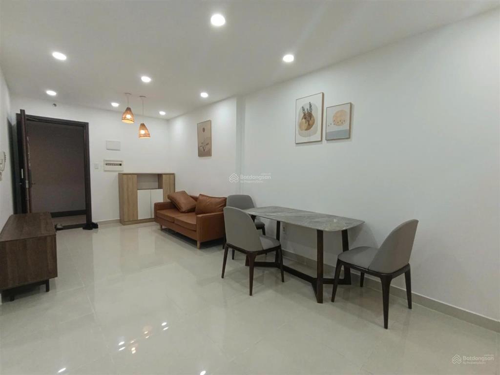 Cho thuê căn hộ 55m2 1 phòng ngủ full nt, giá chỉ 13tr5 vào ở liền, tại chung cư the botanica