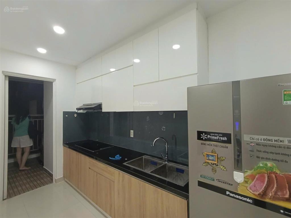 Cho thuê căn hộ 55m2 1 phòng ngủ full nt, giá chỉ 13tr5 vào ở liền, tại chung cư the botanica