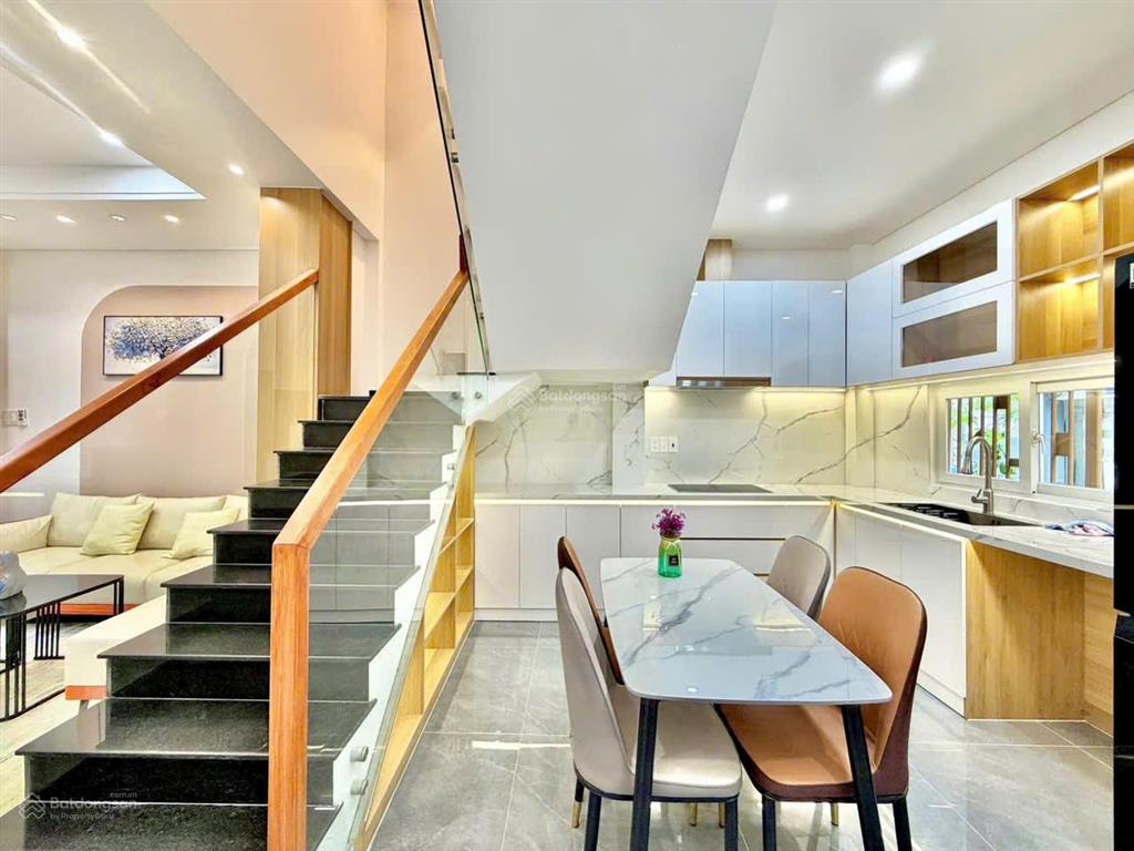 Siêu phẩm cô bắc phan đình phùng p1 50m2 4 tầng full nội thất 2 mặt hẻm + 2 ban công trước sau