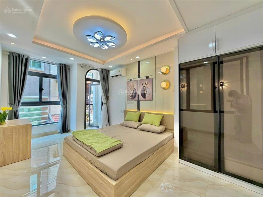 Siêu phẩm! sát hxh lê văn sỹ, pn, dt 3,5x10m ( nở hậu 4,85), 4 tầng, 3pn. chỉ 8,15 tỷ còn tl