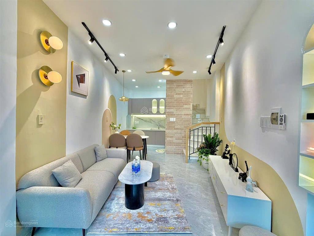 Hạ giá 400tr! bán nhà mặt phố tại thích bửu đăng, chỉ 4,1 tỷ tl, 28 m2, 3 tầng, quận gò vấp