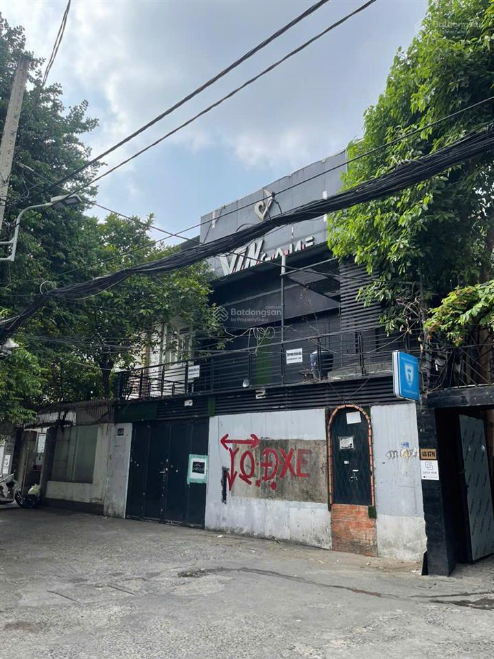 Bán nhà hẻm víp 48 hồ biểu chánh, phường 11, q phú nhuận. dt 9,6mx18,5m. 2 tầng.