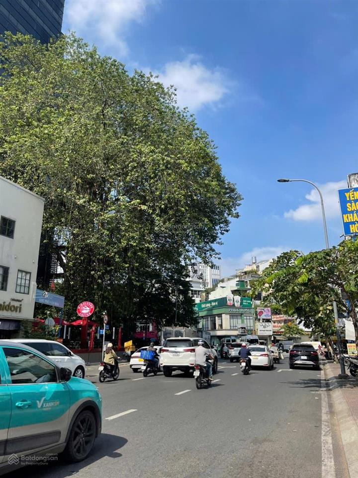 Bán toà nhà mặt tiền đinh tiên hoàng, quận 1. dt 6,8mx20m. 5 tầng.