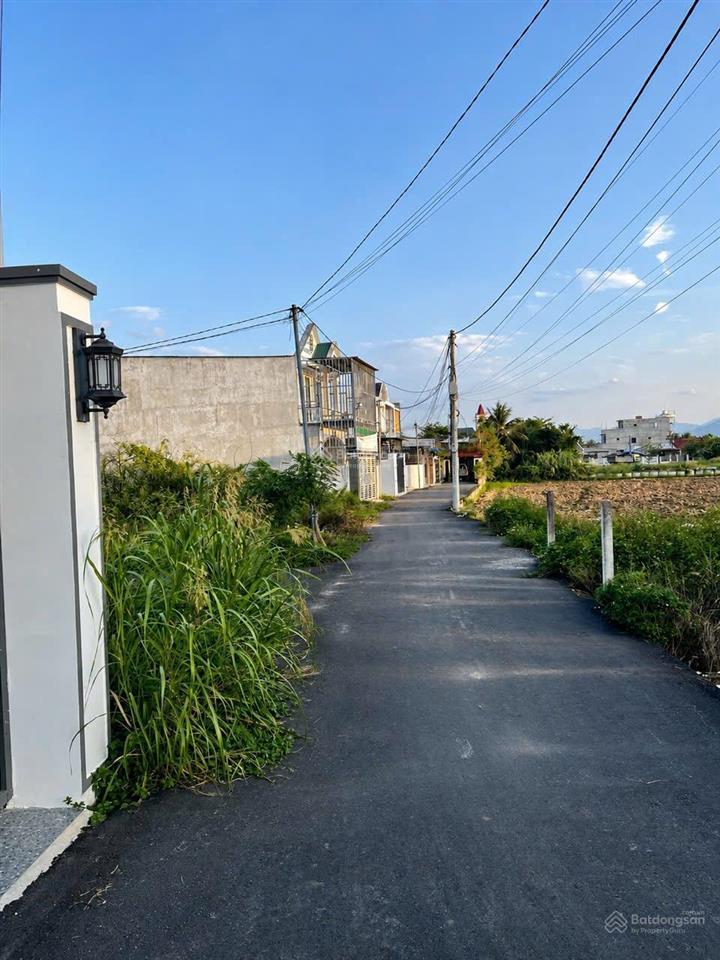 Bán nhà view cánh đồng mát mẻ, không ngập lụt