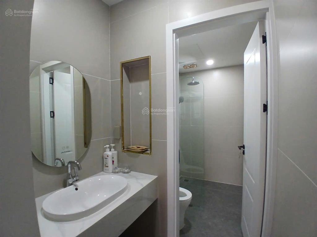 Thuê nhà chuẩn resort tại đảo vua vũ yên  6 phòng ngủ siêu rộng, full nội thất cao cấp, giá tốt