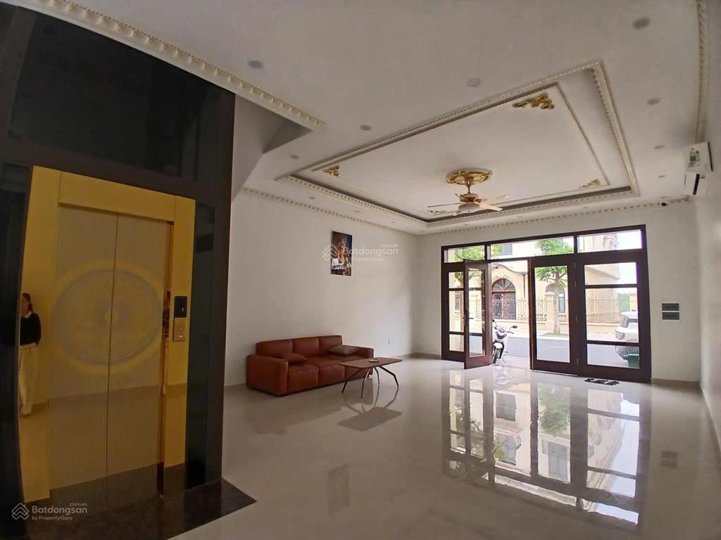 Thuê nhà chuẩn resort tại đảo vua vũ yên  6 phòng ngủ siêu rộng, full nội thất cao cấp, giá tốt