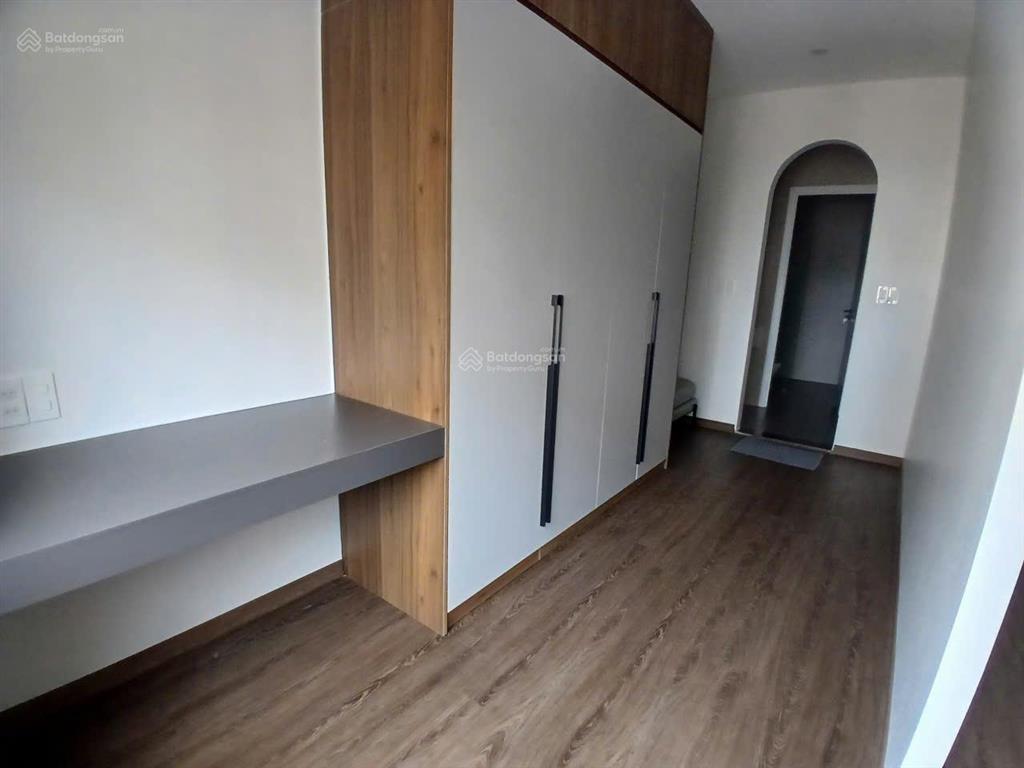 Thuê nhà chuẩn resort tại đảo vua vũ yên  6 phòng ngủ siêu rộng, full nội thất cao cấp, giá tốt