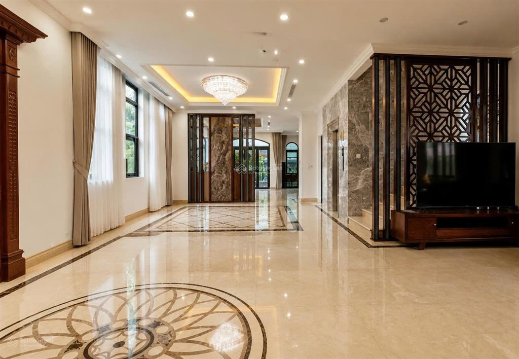 Bán góc venice vinhomes imperia  view trực diện hồ & vincom 45 tầng  đông nam