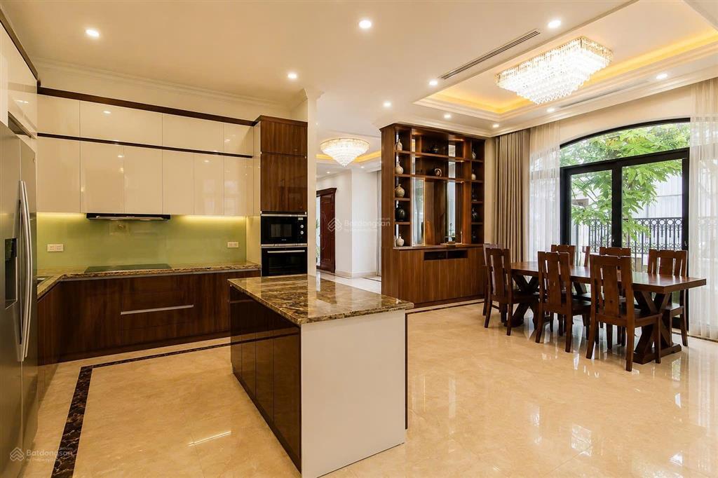 Bán góc venice vinhomes imperia  view trực diện hồ & vincom 45 tầng  đông nam