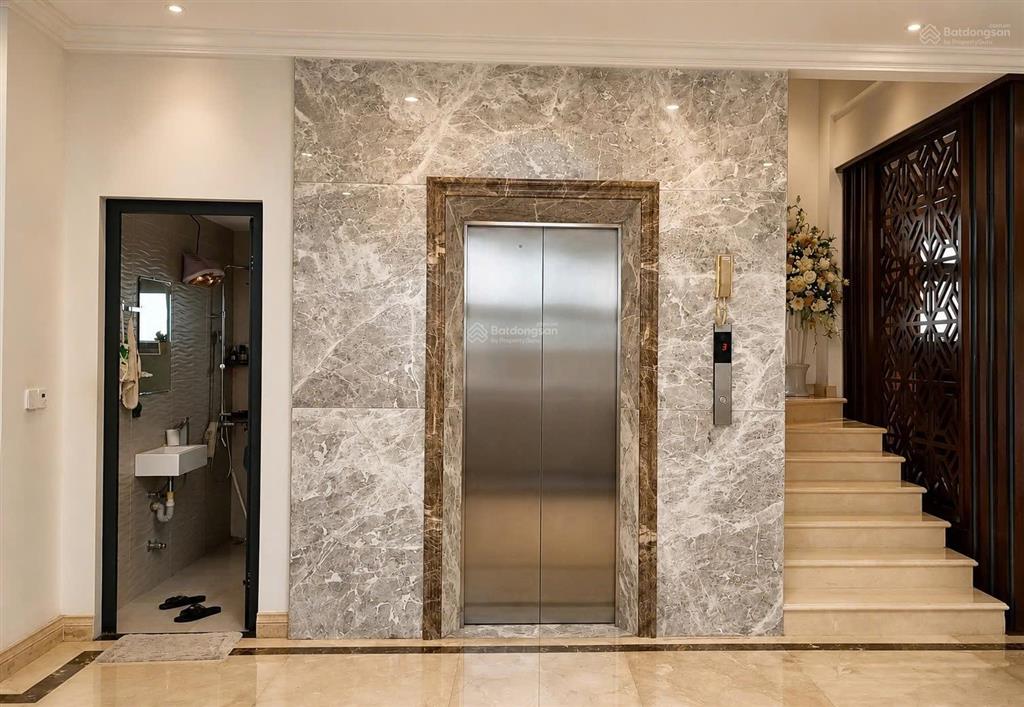 Bán góc venice vinhomes imperia  view trực diện hồ & vincom 45 tầng  đông nam