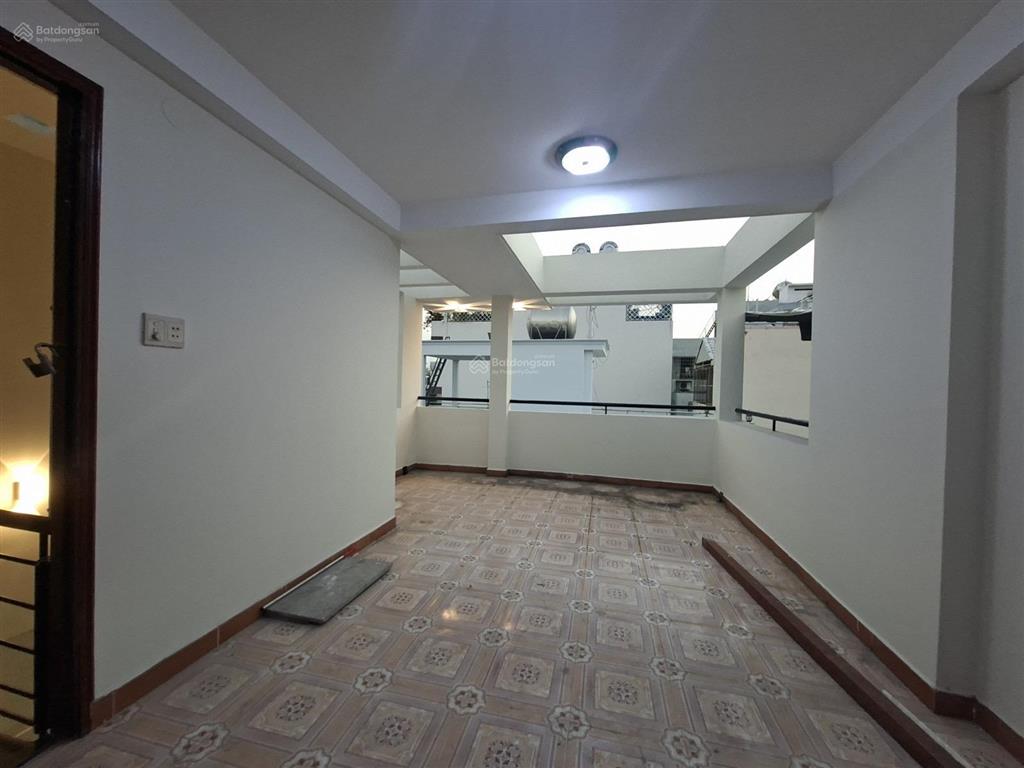 Hẻm xe hơi vào nhà  5 tầng mới tinh  lạc long quân, hòa bình, tp.hcm  chỉ 9.4 tỷ