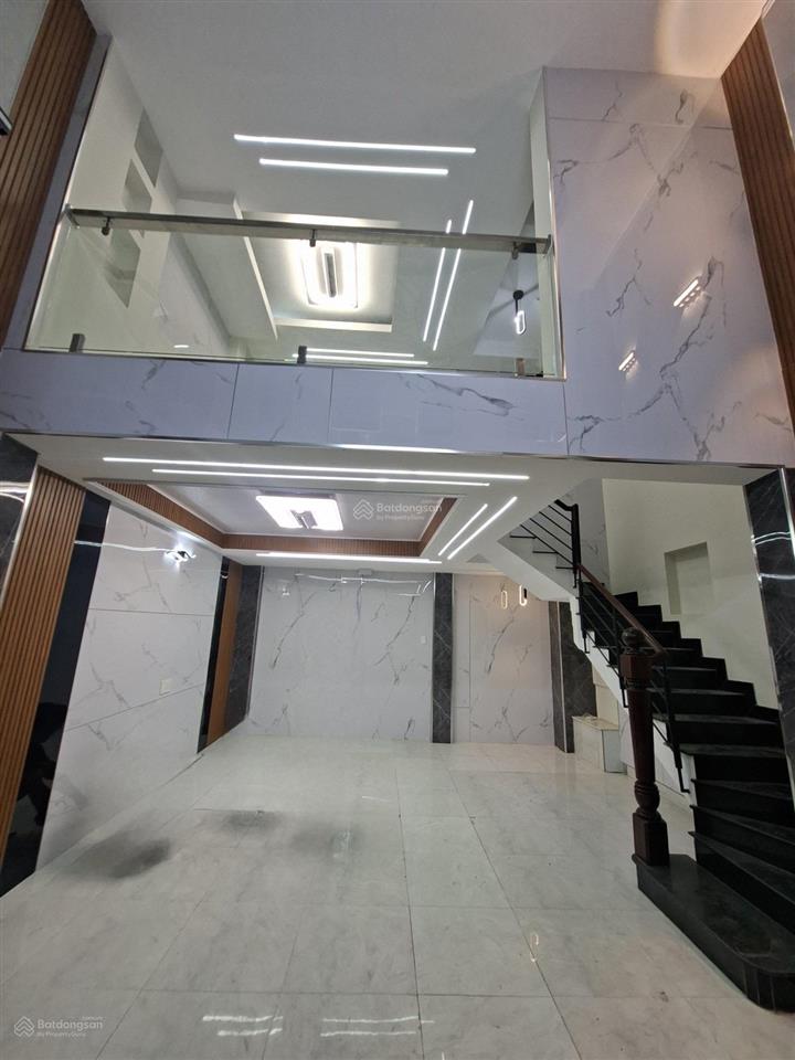 Hẻm xe hơi vào nhà  5 tầng mới tinh  lạc long quân, hòa bình, tp.hcm  chỉ 9.4 tỷ