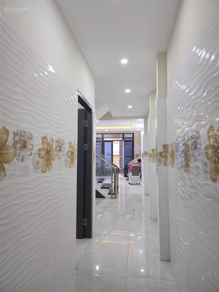 Hiếm  nhà 3 tầng ngay bến phú lâm  56m  chỉ 6.3 tỷ  4pn ở ngay