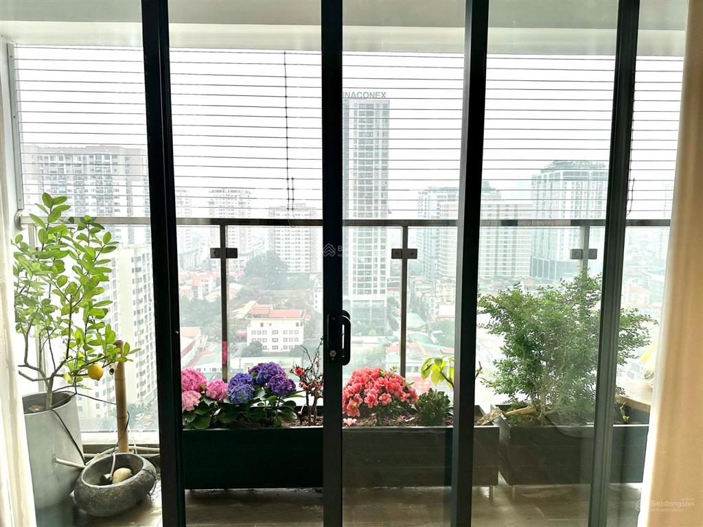 Bán căn góc 3 ngủ tại imperia garden  dt 115m2  view kép nội khu & thành phố  full đồ  12. x tỷ