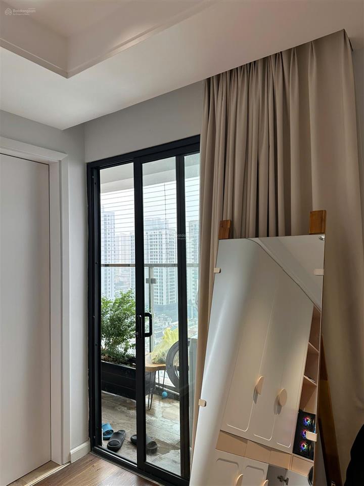 Bán căn góc 3 ngủ tại imperia garden  dt 115m2  view kép nội khu & thành phố  full đồ  12. x tỷ
