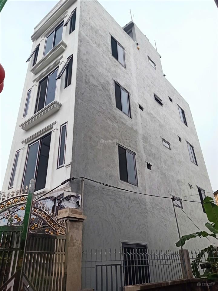 Bán nhà 4 tầng, tháng máy, ô tô nhỏ đỗ cửa 50m2, giá 6.5 tỷ