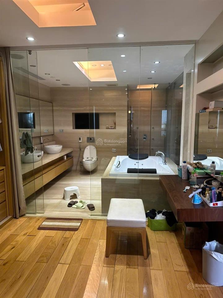 Bán gấp căn hộ cc handiresco, tại 31 lê văn lương, dt 99m2, 3pn, 2vs, căn góc, giá bán 10,3 tỷ
