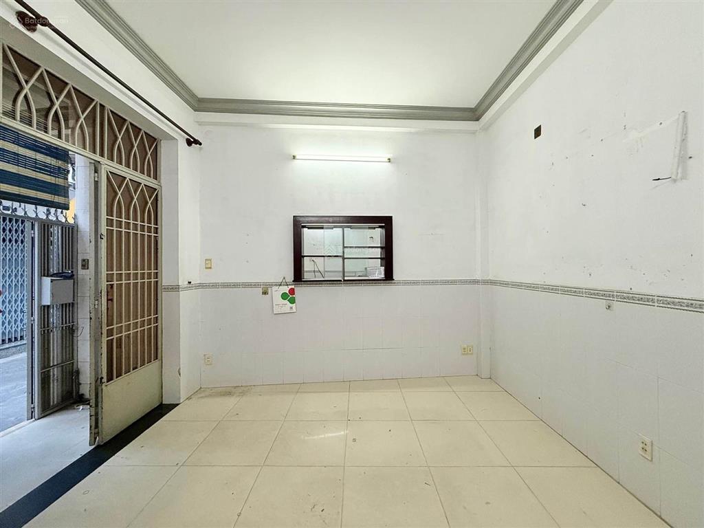 Nhà trung tâm phú nhuận  gần đặng văn ngữ, huỳnh văn bánh  chỉ 6.x tỷ