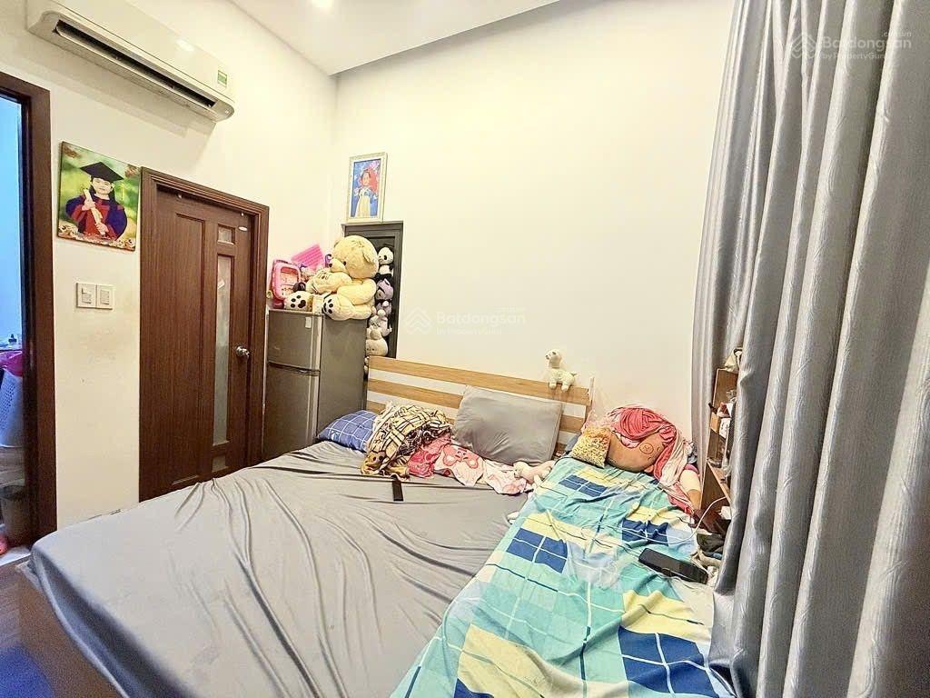 Nhà nguyễn kiệm  gần công viên gia định  sát vòng xoay phạm văn đồng