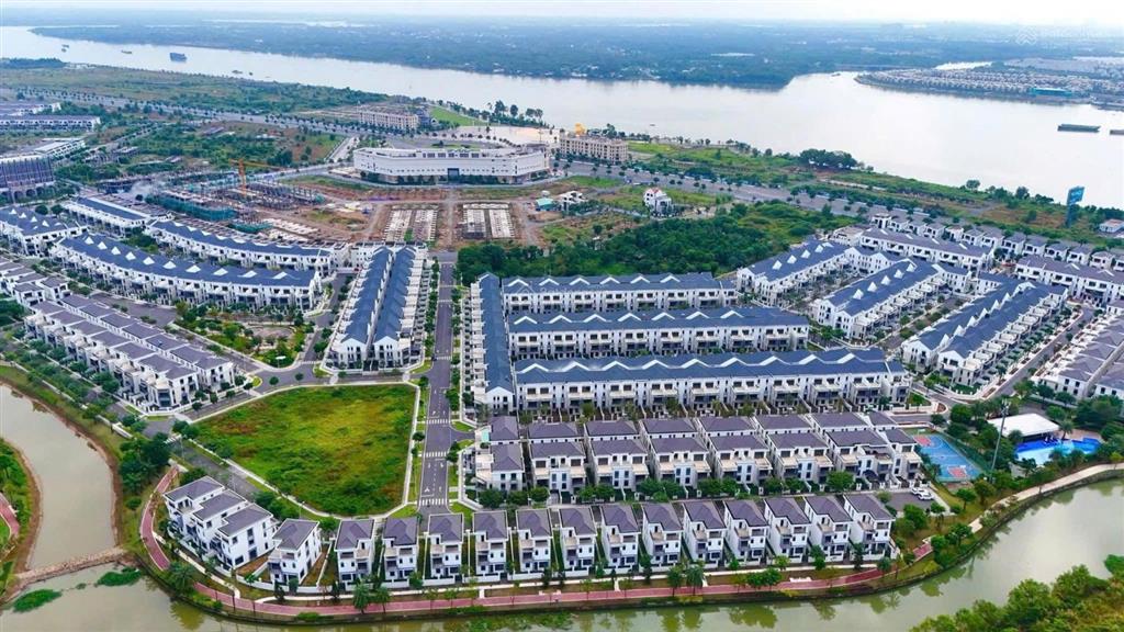 Nhà phố 5x20m giá 5,3 tỷ toàn giá, 6x20m giá 6,3 tỷ, 8x20m giá 8,1 tỷ  phi aqua 0981 331 ***