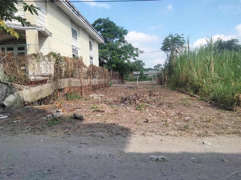 Bán đất thổ cư 6x18m (107m2)  mặt tiền đường  tỉnh lộ 15, giá rẻ
hiện trạng đất trống, cao ráo