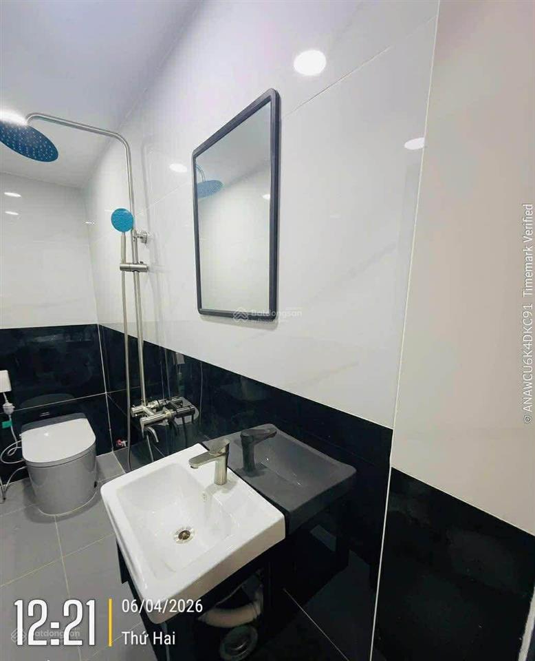 Nhà mới 5 tầng lê văn quới bình tân giáp tân phú  ô tô thôngthang máy  shrcn 60m2chỉ 8.3 tỷ