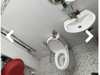 Bán nhà riêng 2tầng đường cách mạng tháng 8 q3. dt 43m2. giá 6.9tỷ