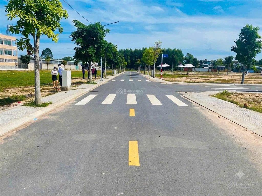 Chuyển nhượng gấp 100m2 kế bên aeon bình dương, sát vách kcn vsip, đất đẹp, sổ riêng. giá rẻ